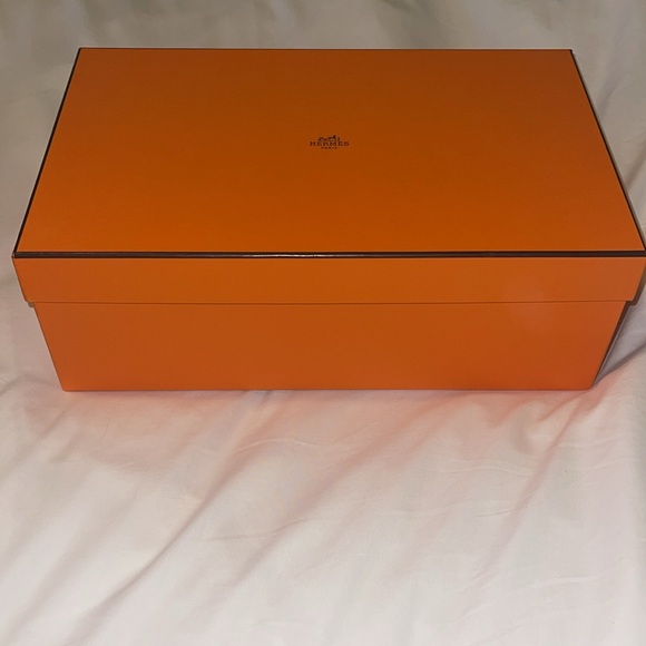 Hermes shoebox, bag, and ribbon - Picture 2 of 5
